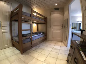 On the shores of Lake Annecy, comfortable apartment with terrace and private beach - Image 3