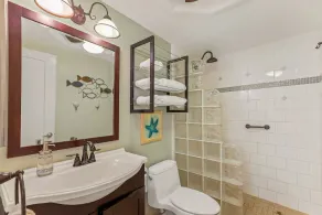   The Maui Moon Oceanfront Condo- Perfect for couples! - Image 2