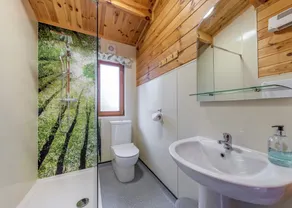 Woodland Park Lodges - Image 2