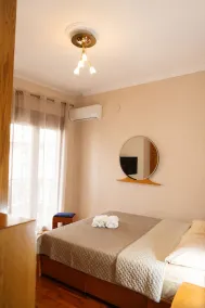 Bright and central apartment - Image 3