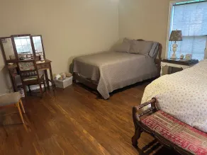 Private retreat with 30 acre fishing lake. 3 miles from Barnwell Mountain. - Image 5