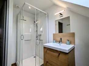 Maison confortable avec jardin clos, wifi et parking, idéale pour se ressourcer en pleine nature - Image 3