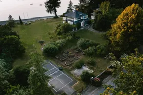A historic victorian home with all the trimmings! - Image 2