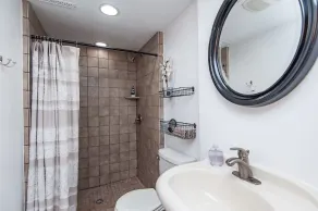 2bed/2bath Large bright and comfortable home - Image 5