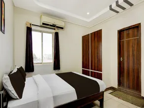 Deluxe Smart Stays - Image 3