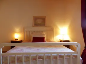 Maison de plain-pied confortable avec jardin à Rongères - Image 5