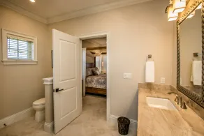 Maison de luxe de nouvelle construction avec piscine! 2 Master En-Suites, plage privée de Inch - Image 3