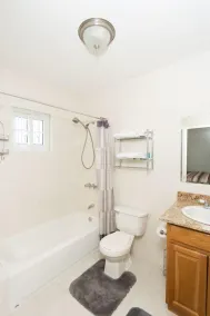 New Kingston Guest Apt at Fairway - Image 4