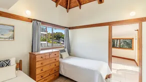 THE Hideaway IN Angourie - Hear the waves from Spookys Beach - Holiday Yamba - Image 5