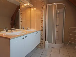 Restored Traditional House - Pets Allowed, WIFI, Enclosed Garden - Image 4