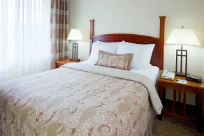 Suite w/ Kitchen Only 30 Min to Six Flags! - Image 5