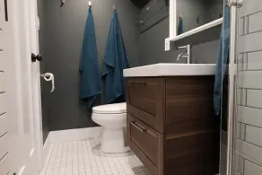 Modern & Charming 3BR Suite in Character Home - Image 2