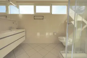 Cozy spacious house with fireplace. Walking distance from the beach - Image 5