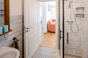 stylish holiday home, close to the cycle path and the vineyards - Image 2