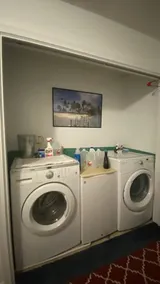 SPACIOUS HOME NEAR DOWNTOWN & BEACHES! PETS OKAY, SLEEPS 8 + - Image 2