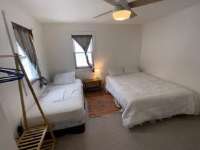 Beautiful Lake House & Spacious 4 BR - Image 5
