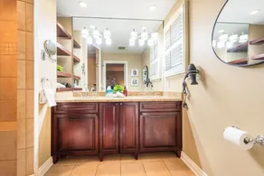 Bright, Spacious Plymouth 4BR - Walk to DT! - Image 5