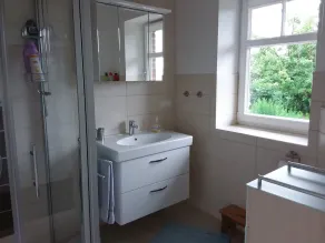 Tyst lägenhet på landet med stor trädgård och terrass för romantiker - Image 5
