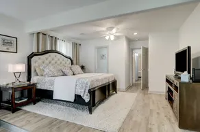 Kingwood Cottage - 10 mins from IAH - Lake Front - Image 5