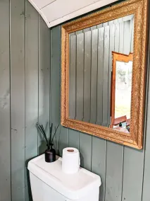 Stunning Shepherd's Hut Retreat North Devon - Image 2
