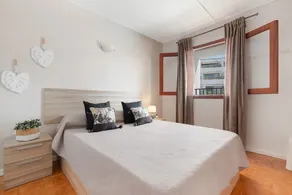 Charming \"La Florida\" Apartment with Pool, Balcony, Sea Views & Wi-Fi - Image 5