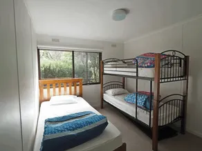 Royston Lodge - Dog-Friendly Halls Gap Getaway - Image 5