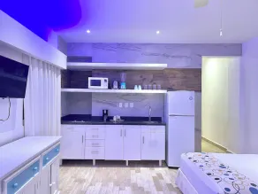 Beachfront Ocean View-boutique apartment •Gym •Spa - Image 5
