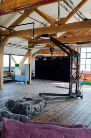 Beautiful Loft Apartment with Hot Tub and Sauna - Image 2