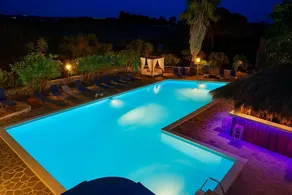 Royal Club Hotel - Image 5
