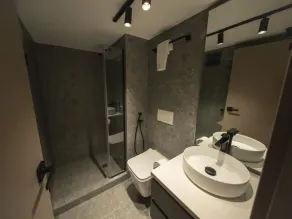 Signature stay in modern 1BR Panama - Image 5