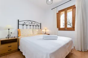 Familienfreundliches Landhaus mit Terrasse, Grill und privatem Pool - Image 4