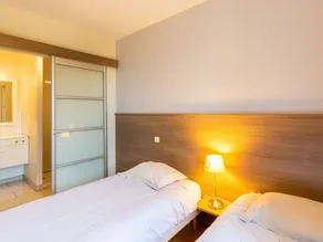 Cozy Gîte with Private Bathrooms, Terrace, and Garden near Le Mans - Sleeps 8 - Image 3