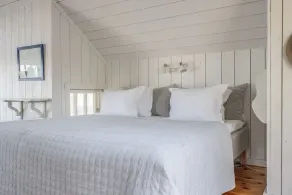 Villa Gökboet is a spacious and ultra-charming oceanfront residence - Image 5