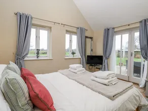 Ivy Barn - Image 4