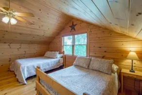 Southern Comfort Cabin- 8 Guests, 3 BR, 2.5 BA, Hot Tub, WiFi- Hocking Hills - Image 5