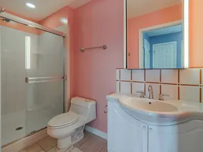 En charme med finker: 3BR, 2BA, 6 sovepladser - Oceanfront, Topsail Beach, hundevenlig - Image 3