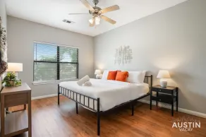 Extremely Comfortable King Beds in Super Cute Apt - Image 4