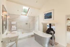 Exclusive and private regenerative farming estate set in the English countryside - Image 5