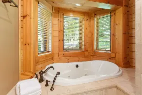 Authentic Log Cabin in the Mountains - Image 3