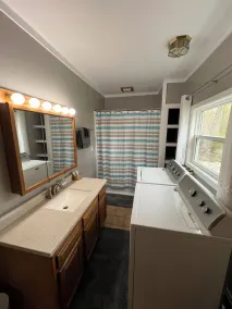 Cabin in the woods - Image 2