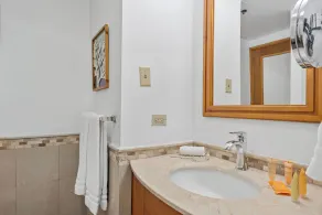 Condado Laguna Suite | Waterfront 1 Bedroom in Trendy San Juan Location - Image 4