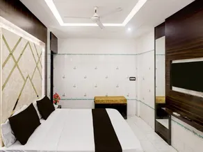 Saver Double Hotel Admire Suit - Image 4
