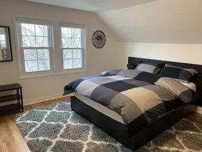Charming 4 bedroom home close to West Point - Image 3