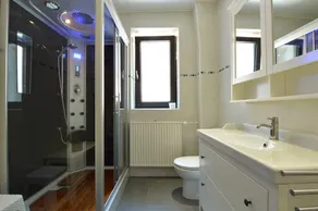 Lovely modern apartment, walking distance from the Mosel, shops and restaurants - Image 2