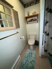 Beau Soleil Bungelow-Spacious 3 Bedroom Home with a Hot Tub, & Firepit - Image 3