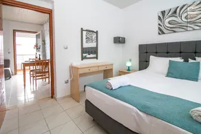 Platoni Elite apartments..A friendly relaxing place close to the beach &shops - Image 3