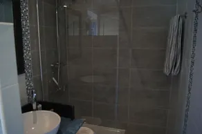 Gîte pour 2 personnes \"La Maison de Arya\" avec jaccuzi et accès piscine - Image 3