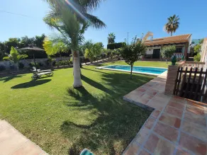 Belle villa avec climatisation, Internet WIFI, piscine privée et jardins - Image 4