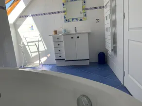 Casa quotata ***, tranquilla, vicino al porto, negozi e spiagge - Image 4