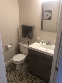 Nantucket’s Mid island condo  - Image 2
